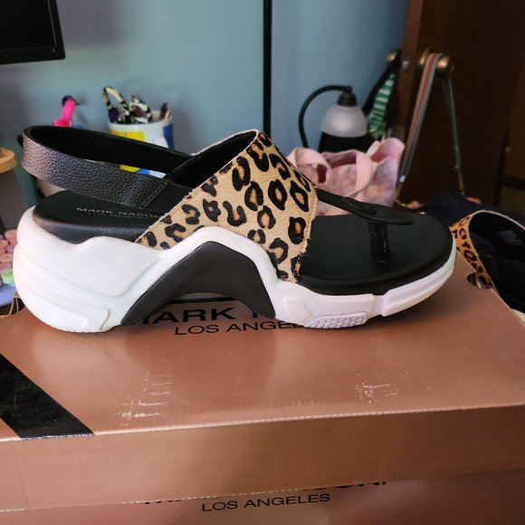 PERFECT FOR SUMMER!!  Mark Nason - Cheetah print calf hair Women's size 11 shoe - Picture 4 of 7
